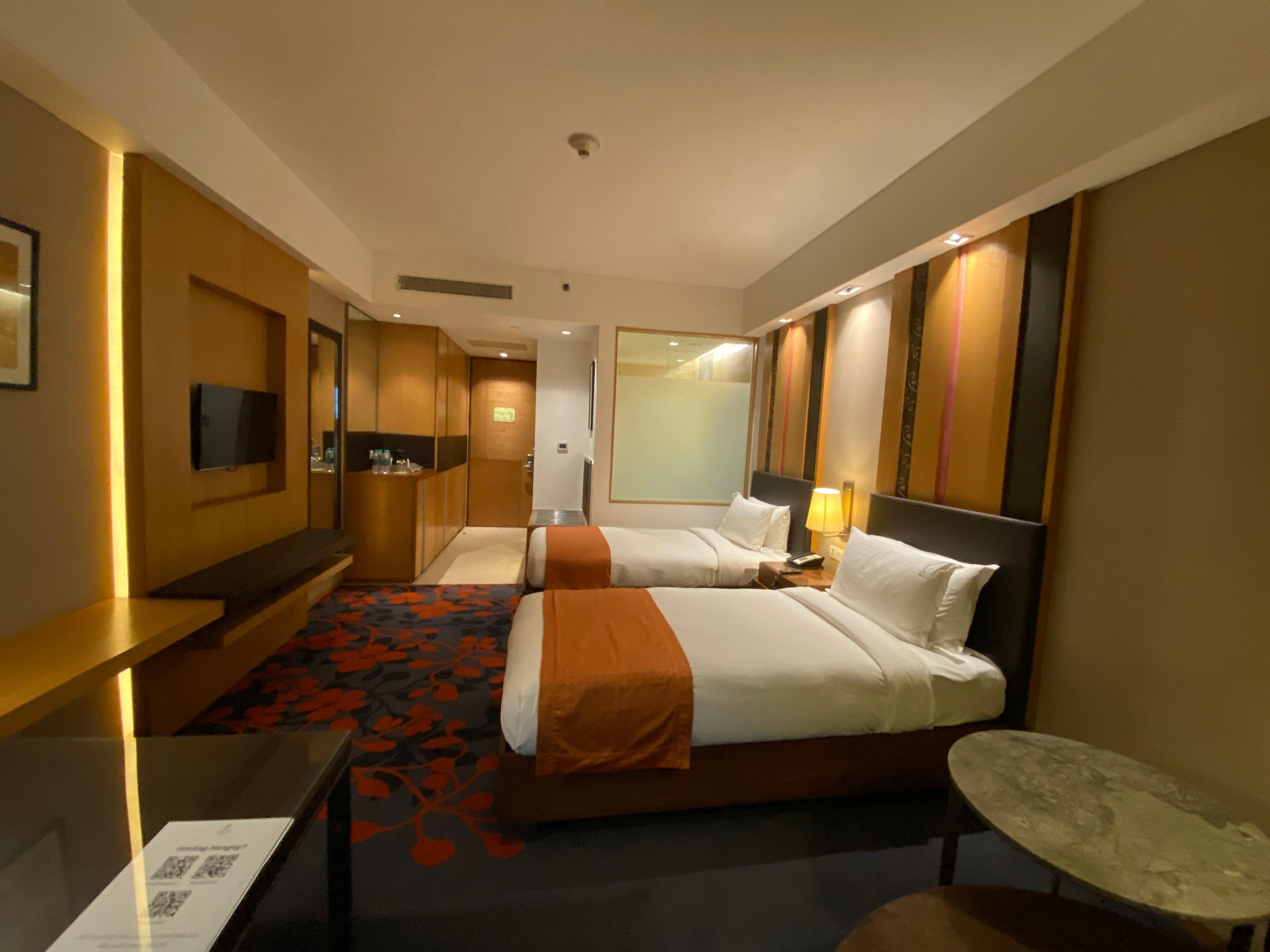 新德里马尤尔维哈尔诺伊达假日酒店 外观 照片 Deluxe room