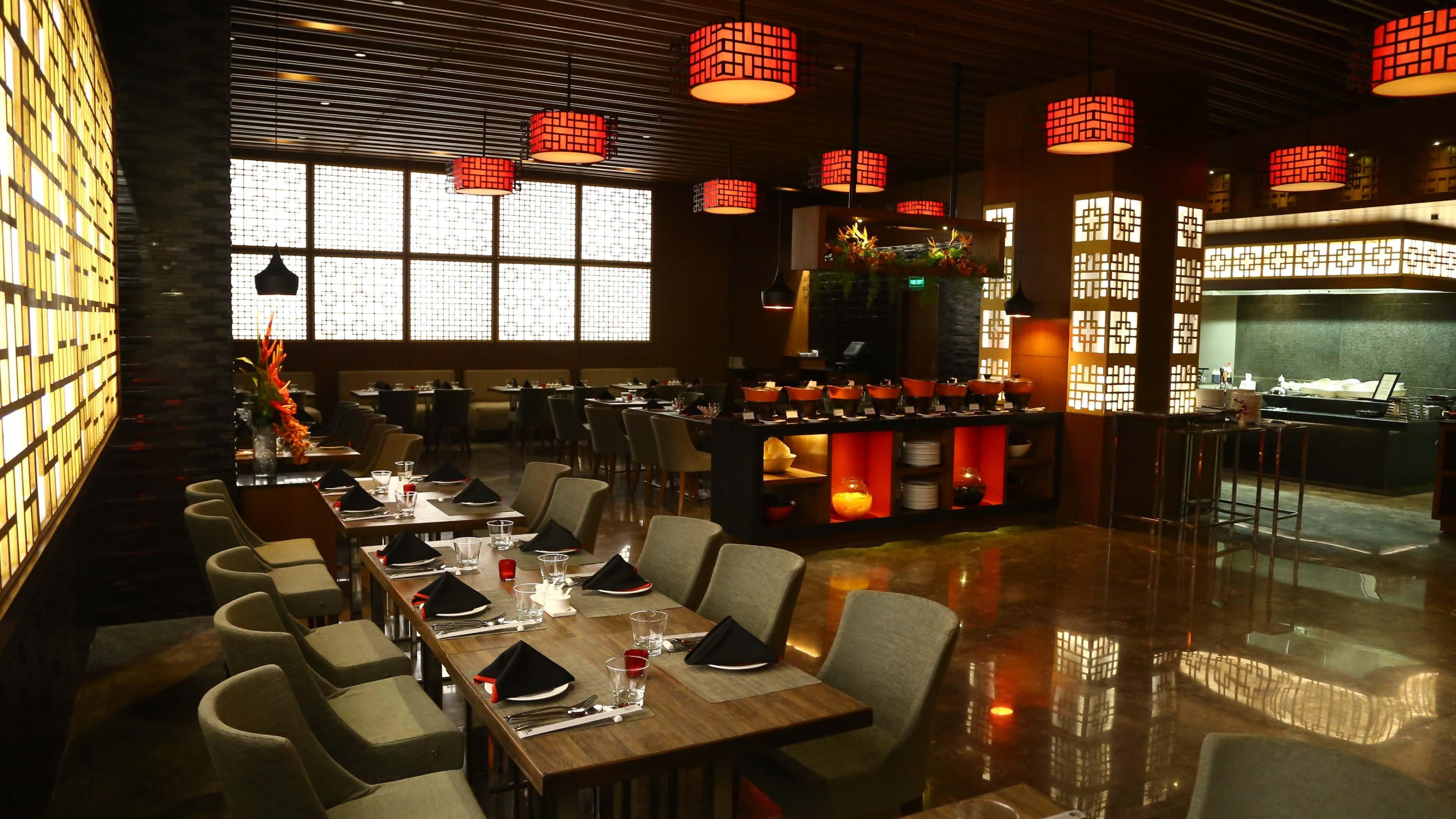 新德里马尤尔维哈尔诺伊达假日酒店 外观 照片 The restaurant