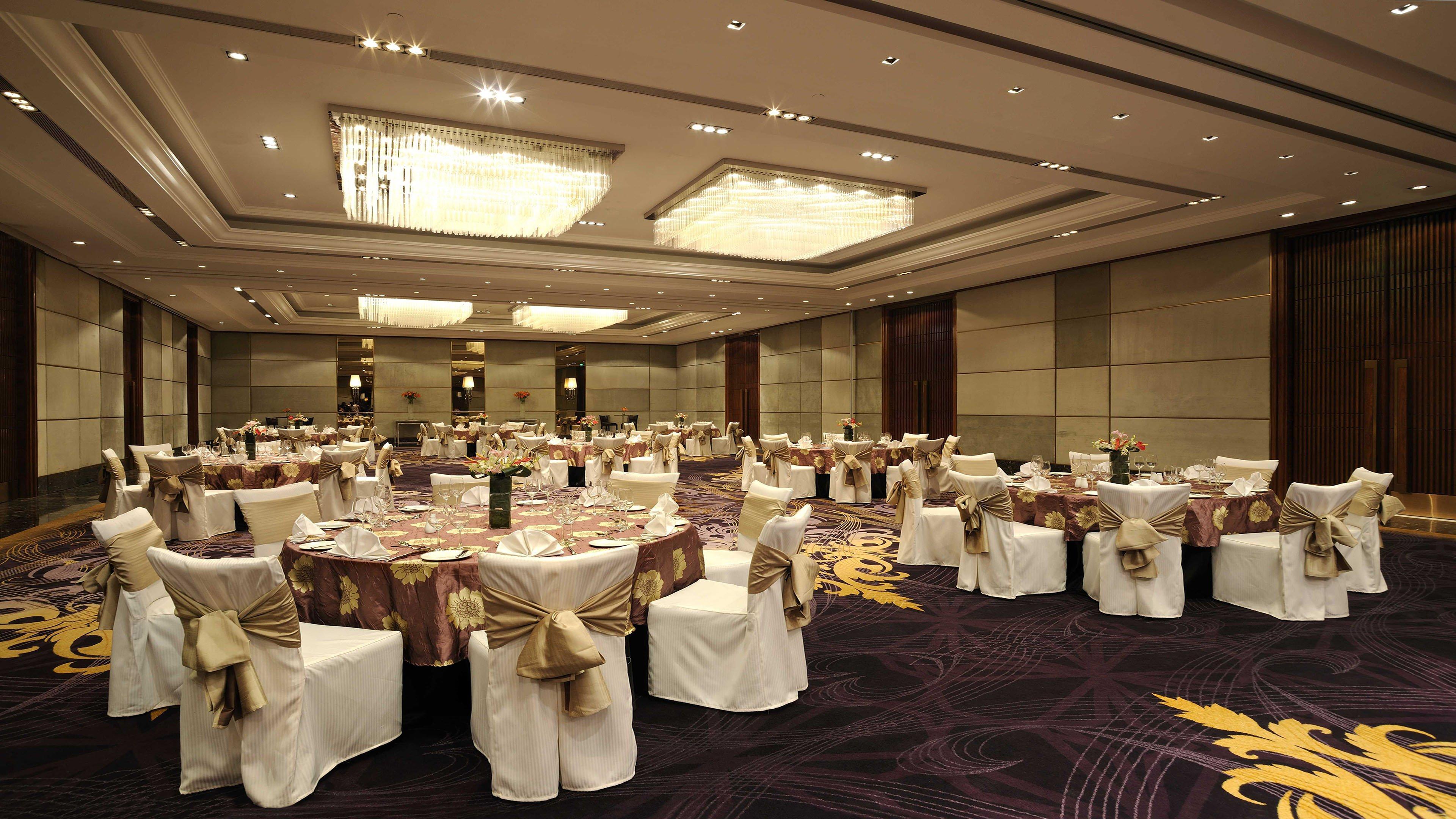 新德里马尤尔维哈尔诺伊达假日酒店 外观 照片 The ballroom