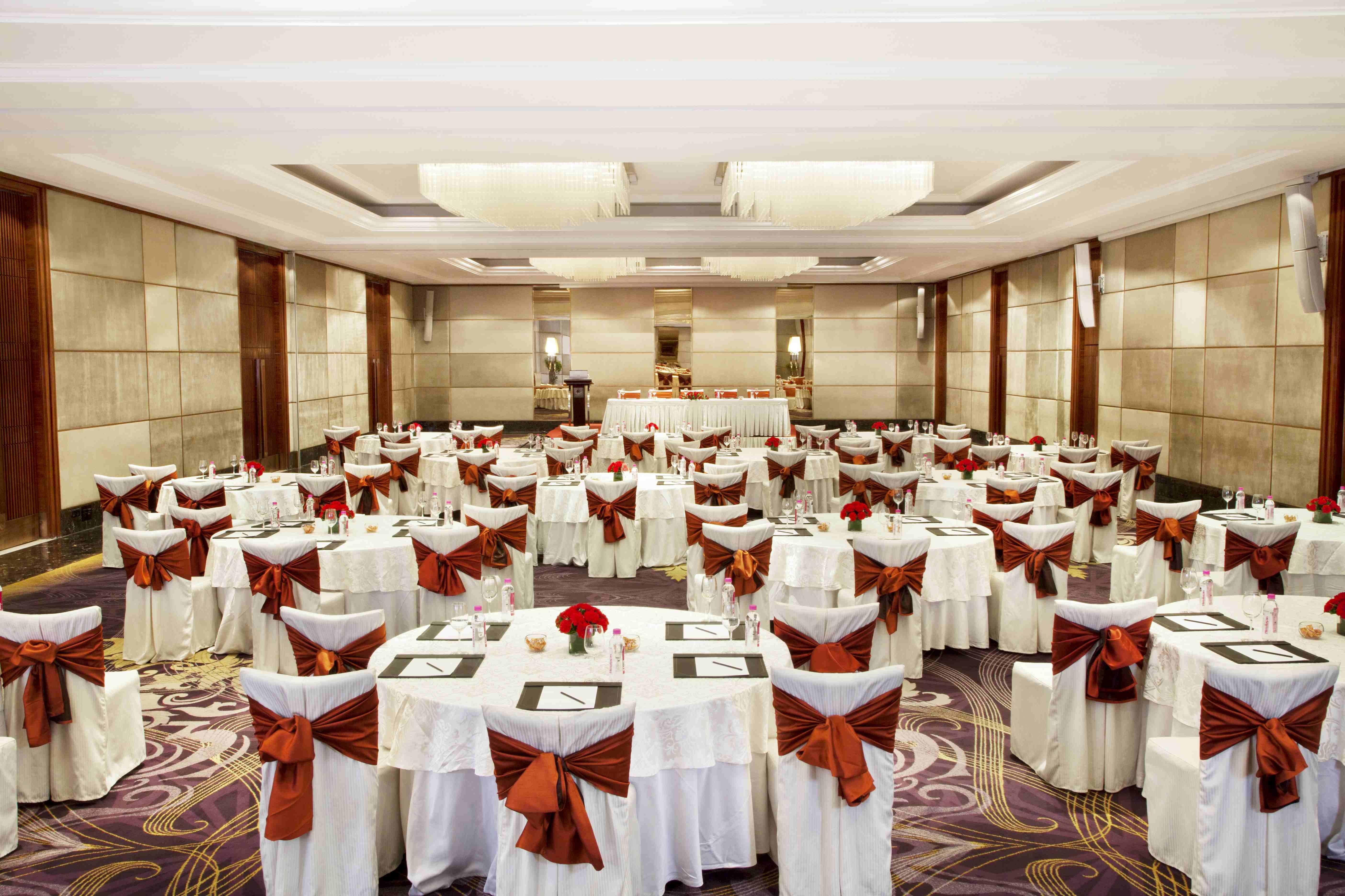 新德里马尤尔维哈尔诺伊达假日酒店 外观 照片 The ballroom