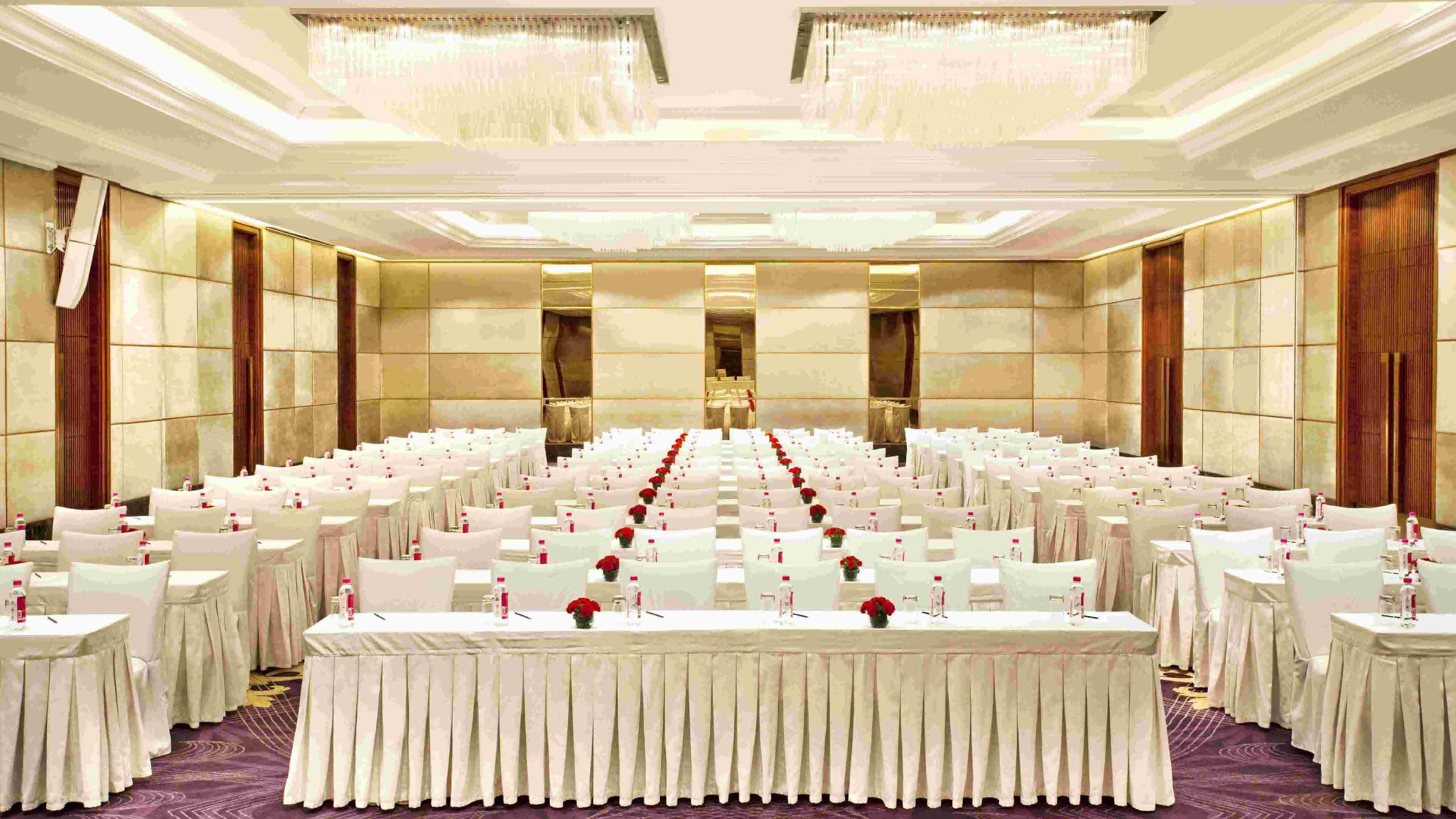 新德里马尤尔维哈尔诺伊达假日酒店 外观 照片 The Grand Ballroom