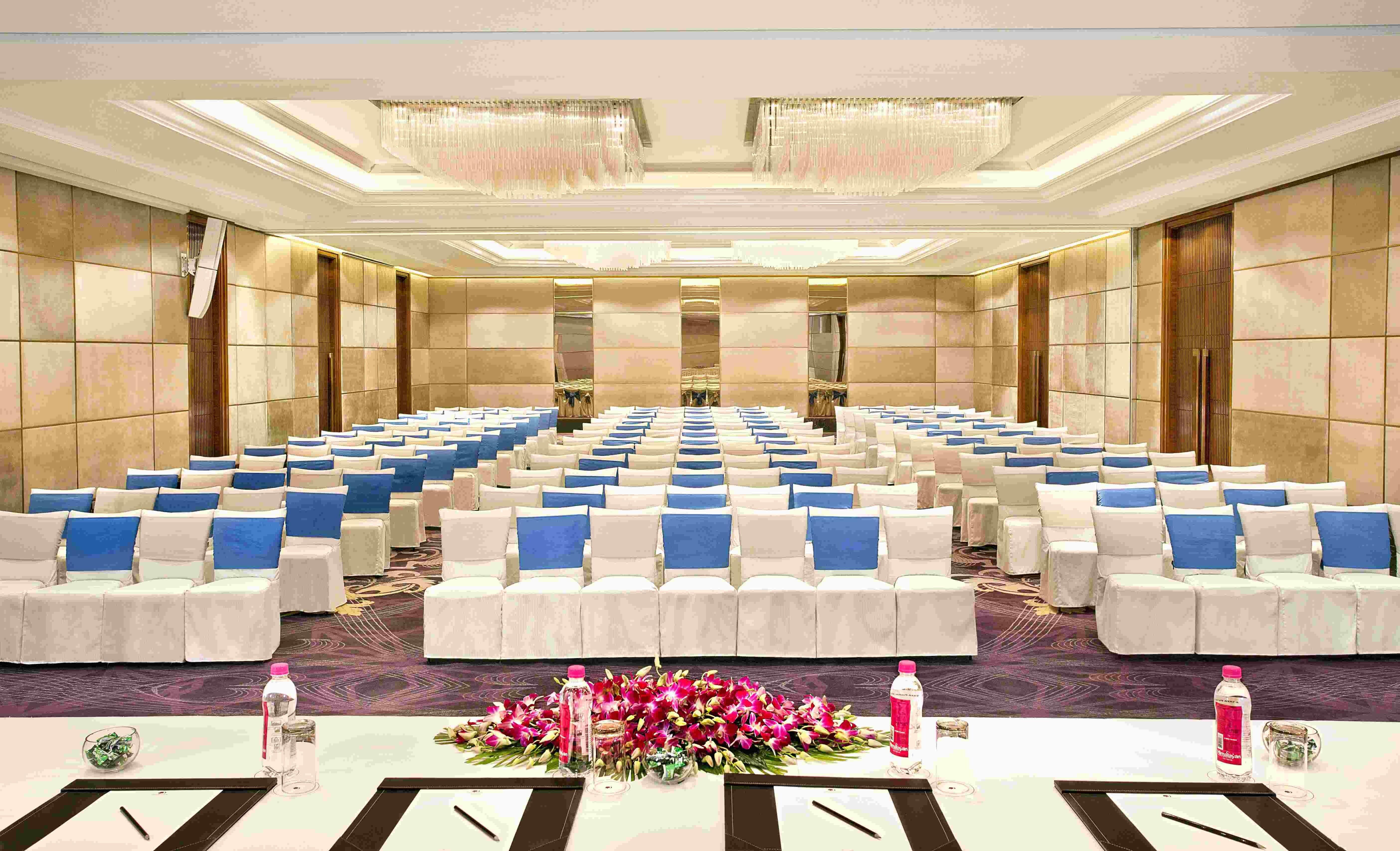 新德里马尤尔维哈尔诺伊达假日酒店 外观 照片 The Grand Ballroom