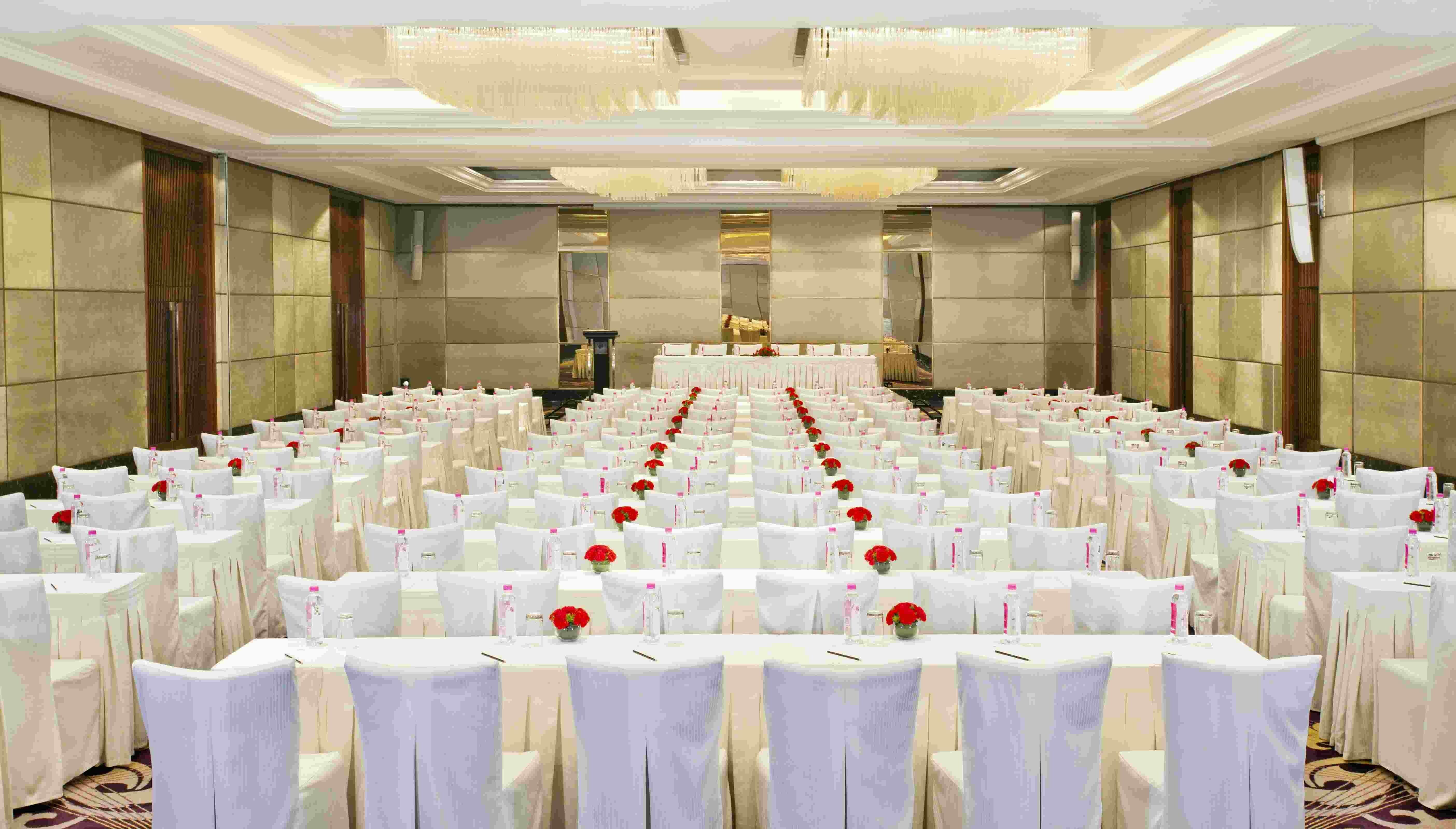 新德里马尤尔维哈尔诺伊达假日酒店 外观 照片 The Grand Ballroom