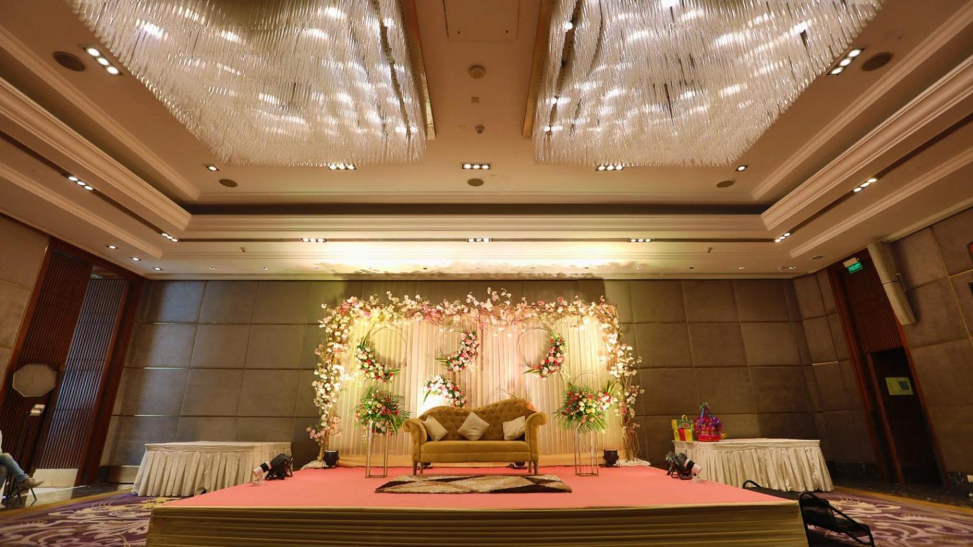 新德里马尤尔维哈尔诺伊达假日酒店 外观 照片 The Grand Ballroom